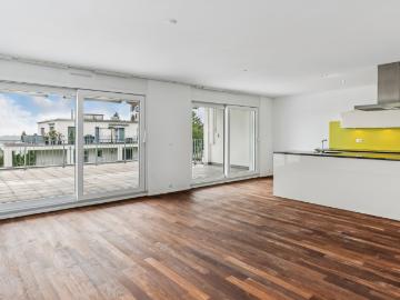Moderne 4.5 Zimmer Etagenwohnung mit grosszügigem Balkon & Minergie.