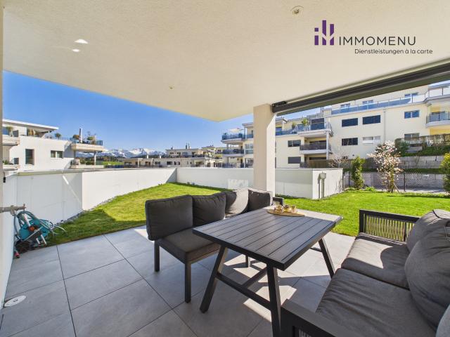 Moderne 4.5 Zimmer Maisonettewohnung mit Süd Garten und Bergsicht