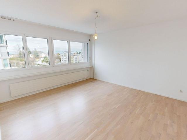 MODERNE 4.5 Zimmer Wohnung