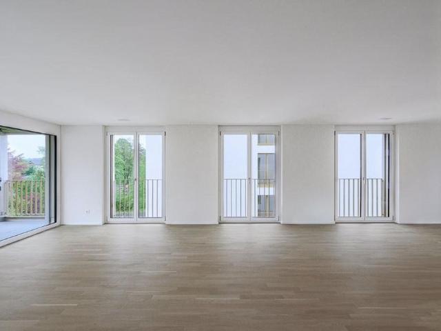 Moderne 4.5 Zimmer Wohnung zur Miete in zentraler Lage