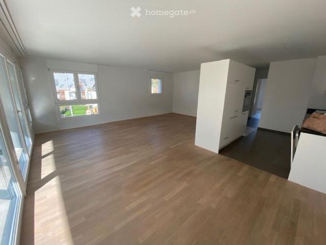 Moderne 4.5 Zimmer Wohnung in Niederglatt