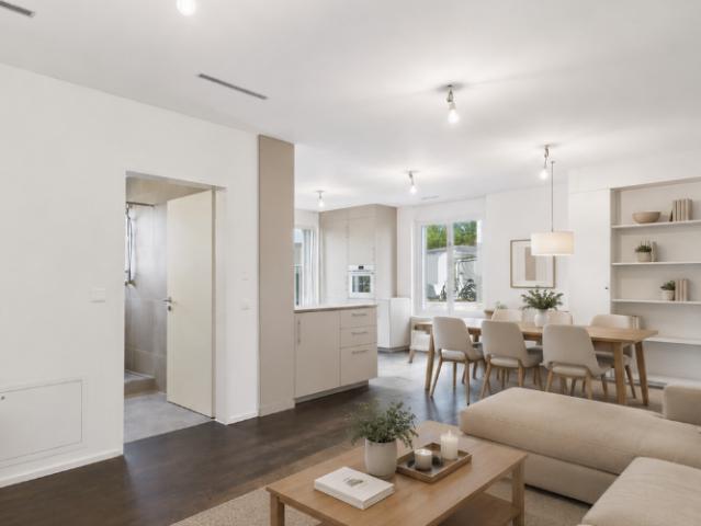 Moderne 4.5 Zimmer Wohnung mit Aufzug, Opfikon