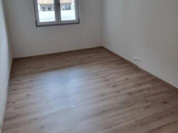 Moderne 4.5 Zimmer Wohnung mit Balkon in ruhiger Lage