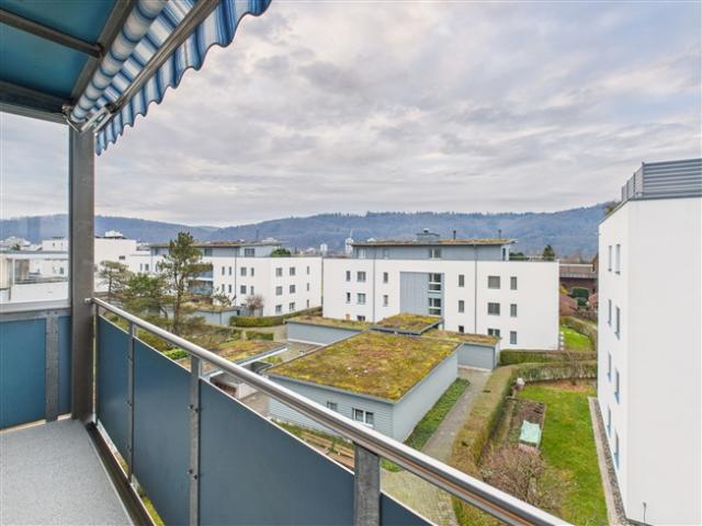 Moderne 4.5 Zimmer Wohnung mit grossem Balkon, ideal für Familien in Kirchdorf AG