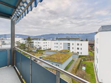 Moderne 4.5 Zimmer Wohnung mit grossem Balkon, ideal für Familien in Kirchdorf AG