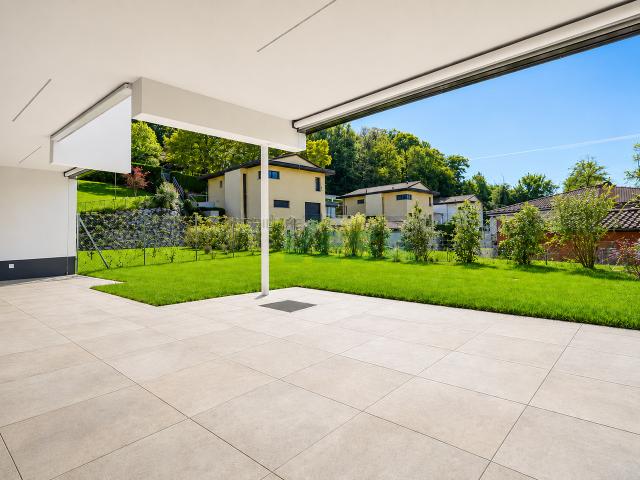 Moderne 4,5 Zimmer Wohnung mit grosser Terrasse und privatem Garten