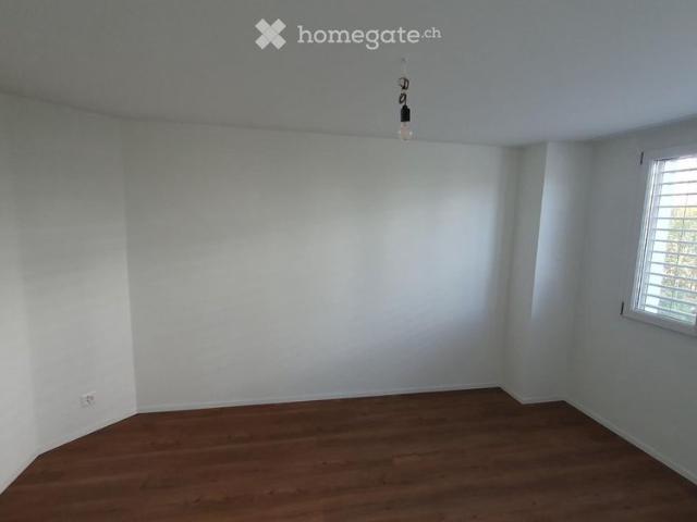 Moderne 4.5 Zimmer Terrassenwohnung in Eschenbach SG – Sofort verfügbar!