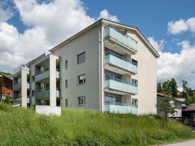 Moderne Dachwohnung sucht Bewohner