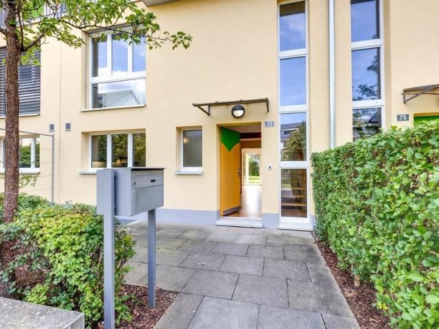 Moderne 4.5 Z'Maisonette Wohnung in Reinach