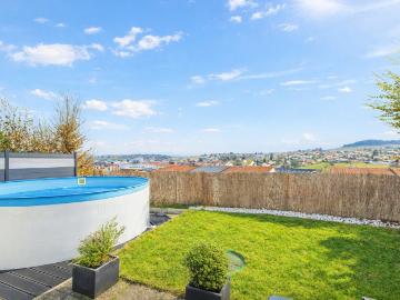 Moderne 4.5 pièces maison mitoyenne avec jardin à Courtepin