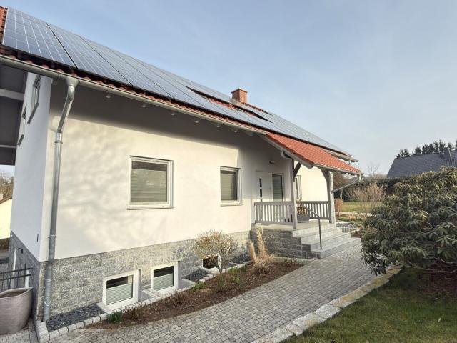 Moderne 4 Raumwohnung mit großem Gartengrundstück in ruhiger Lage von Döbeln