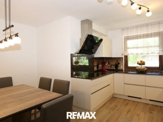 Moderne 4 Zi EG Wohnung in Villach mit Loggia, TG und AP & Einbauküche