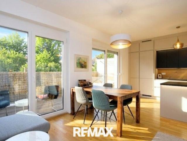 Moderne 4 Zi Maisonette mit Südbalkon, 2 Bädern & 2 Carports in Judendorf – neuwertig!