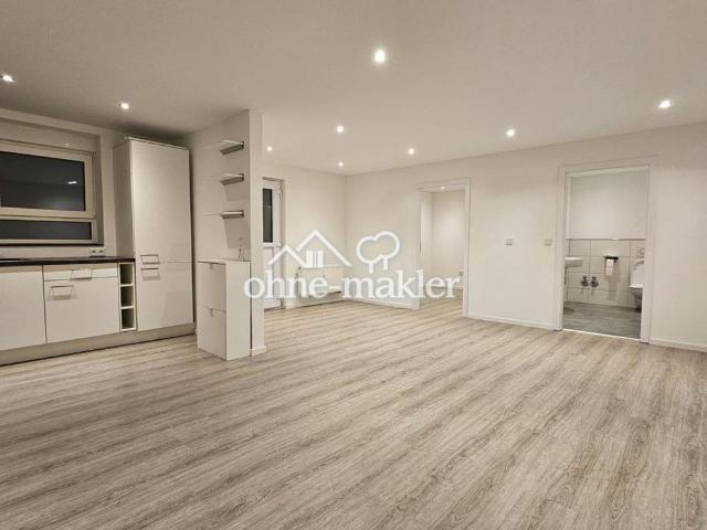 Moderne 4 Zi. Wohnung mit Küche u. Garage in TBB