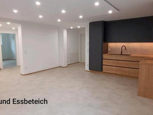 Moderne 4 Zim. Eigentumswohnung mit Garten in Ostheim v. d. Rhon