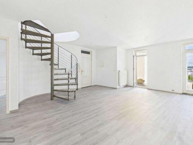 Moderne 4 Zimmer Maisonette Wohnung mit Balkon in Plauen