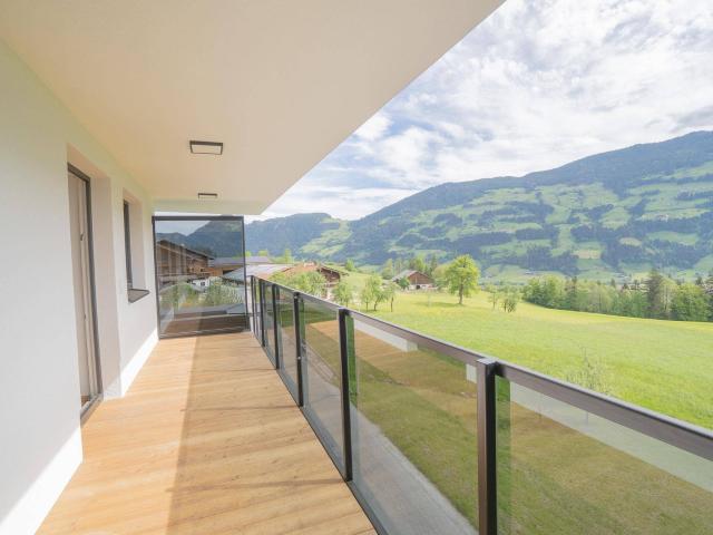 Moderne 4 Zimmer Neubauwohnung mit Bergpanorama im Zillertal