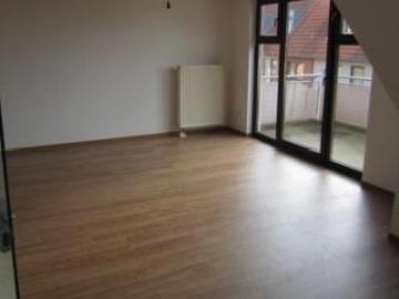 Moderne 4 Zimmer DG Wohnung mit 2 Balkonen
