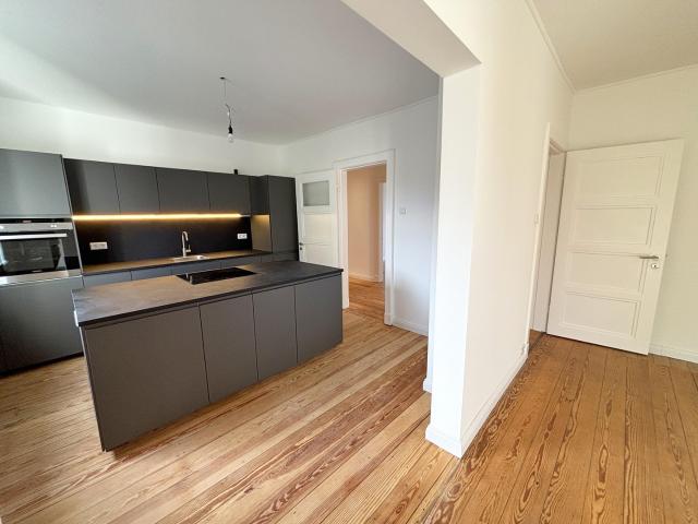 Moderne 4 Zimmer ETW mit Traumküche, Erstbezug nach Sanierung, ohne Courtage