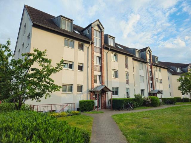 Moderne 4 Zimmer Familienwohnung mit Balkon und Stellplatz