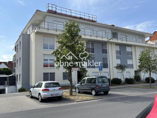Moderne 4 Zimmer Whg. im 2. OG mit großem Balkon