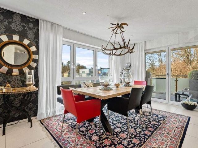 Moderne 4 Zimmer Wohnung an der Rosenau
