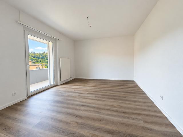 Moderne 4 Zimmer Wohnung – Erstbezug nach hochwertiger Kernsanierung