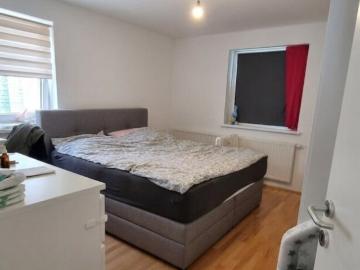 moderne 4 zimmer wohnung in ampflwang – helle räume, toplage und parkplatz inklusive, ab september verfügbar !