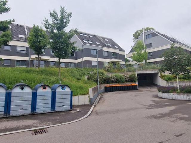 Moderne 4 Zimmer Wohnung mit Aufzug, Balkon und Tiefgarage
