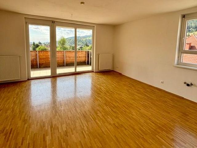 Moderne 4 Zimmer Wohnung mit Badewanne, Dusche und Balkon Barrierefrei