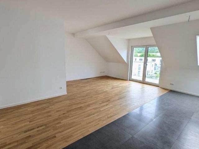 Moderne 4 Zimmer Wohnung mit Balkon im 2.OG