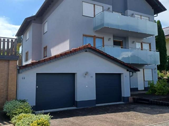 Moderne 4 Zimmer Wohnung mit Balkon in Beerfelden