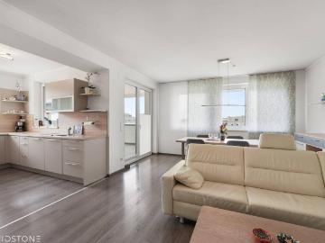 Moderne 4 Zimmer Wohnung mit großem Balkon und Stellplatz in Wiener Neudorf