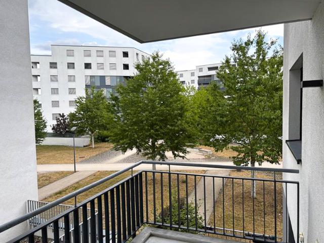 Moderne 4 Zimmer Wohnung mit großzügigem Balkon und lichtdurchflutetem Wohnbereich
