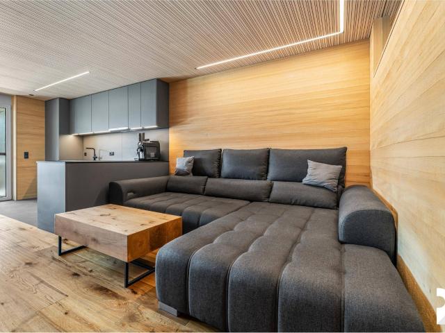 MODERNE 4 ZIMMER WOHNUNG MIT TERRASSE UND TIEFGARAGENPLATZ