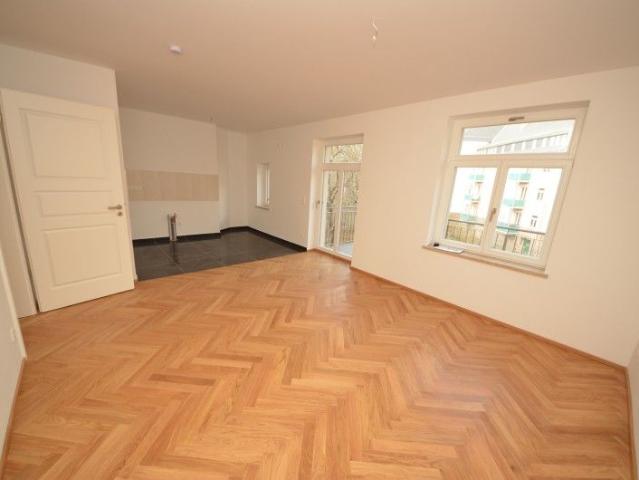 Moderne 4 Zimmerwohnung im Lutherviertel mit Balkon, Fußbodenheizung und Parkettboden!