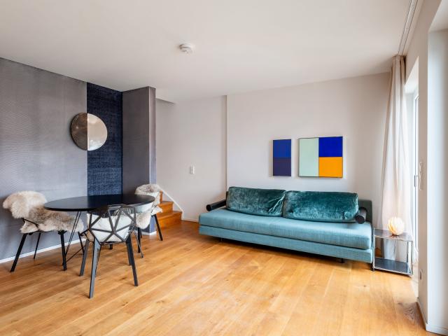 Moderne 4 Zimmerwohnung mit Balkon über zwei Ebenen