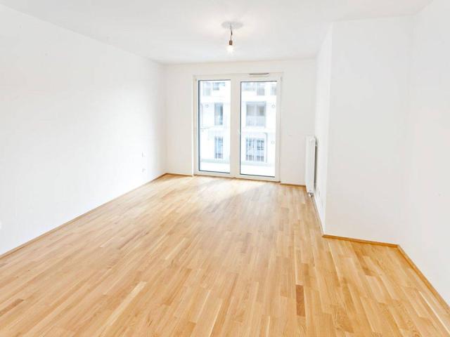 Moderne 4 Zimmerwohnung mit großzügiger Freifläche!