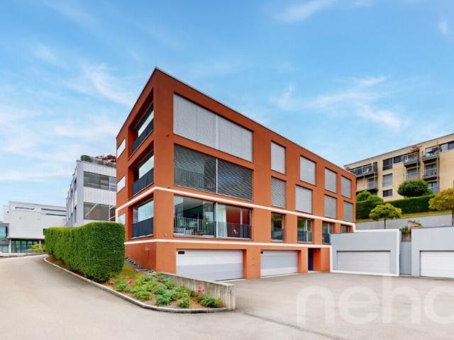 Moderne 5.5 Z Wohnung mit Wintergarten an bester Lage in Pfäffikon SZ