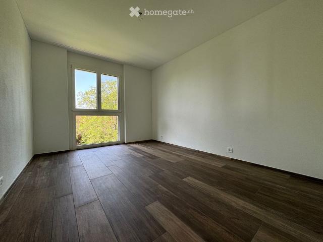 Moderne 5.5 Zimmerwohnung mit 33.5 m² Balkon