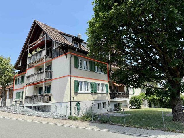 Moderne 5.5 Zimmer Wohnung an ruhiger Lage
