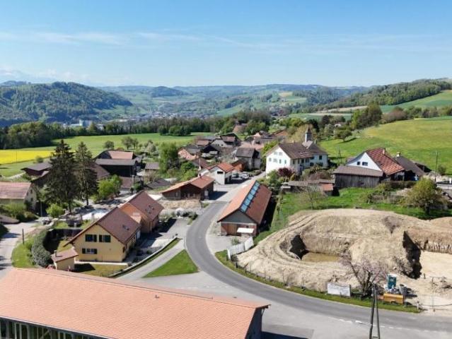 Moderne 5.5 Zimmer Villa mit grossem Privatgarten in Bussy sur Moudon