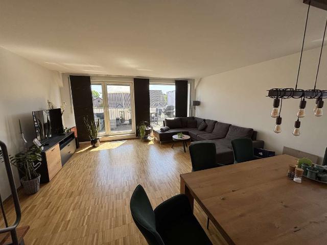 Moderne 5 Zimmer Maisonettewohnung inkl. Dachterasse und TG Stellplatz
