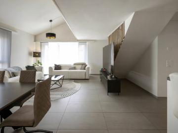 Moderne 5 Zimmer Maisonette Wohnung in Künten