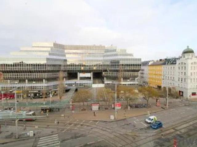 Moderne 7er WG Geignete Wohnung in TOP Lage mit Klima und Beschattung