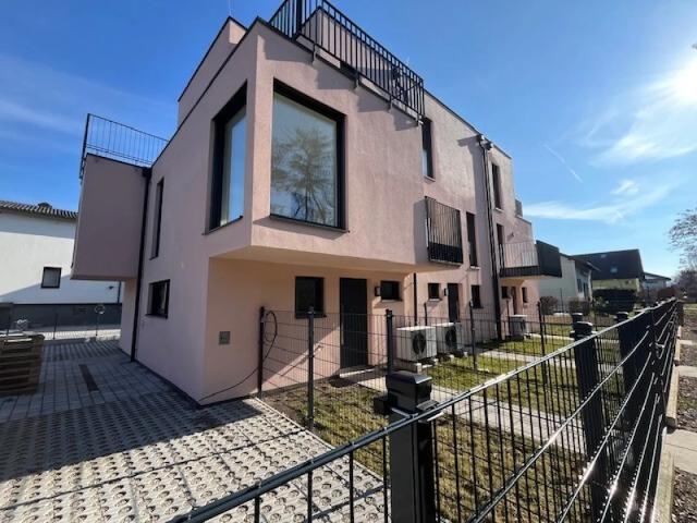 Modernes 4 Zi Reihenhaus Erstbezug mit Garten & 2 Balkonen in Korneuburg, 110m²