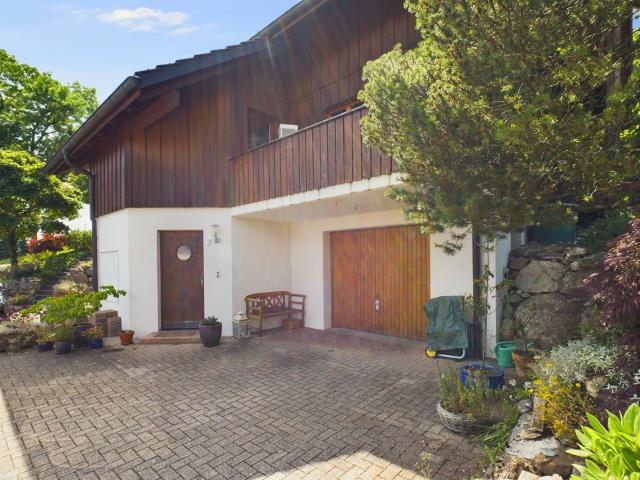 Modernes 4.5 Zimmer Reihenhaus mit Garten in Niederbipp
