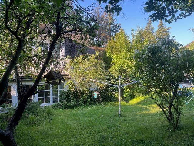 Idyllisches 5 Zimmer Einfamilienhaus mit Garten & Pool