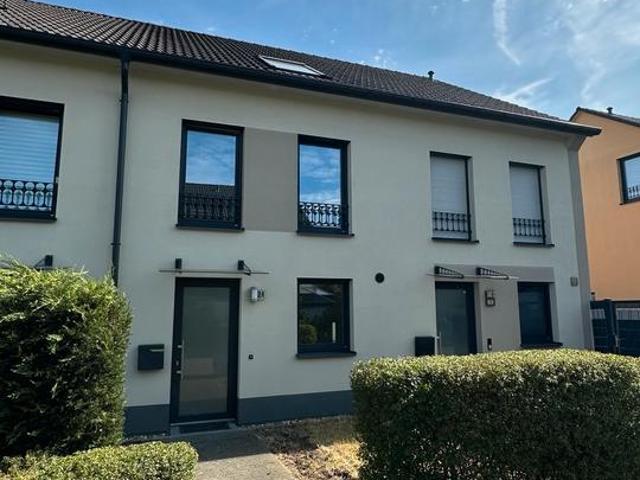 Modernes 5 Zimmer Reihenhaus mit Garten & Garage PRIVATVERKAUF