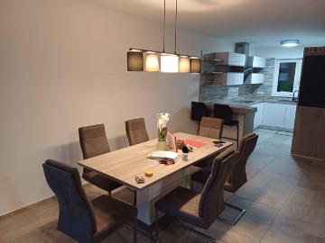 Haus zur Miete in 2231 - Garten, Keller